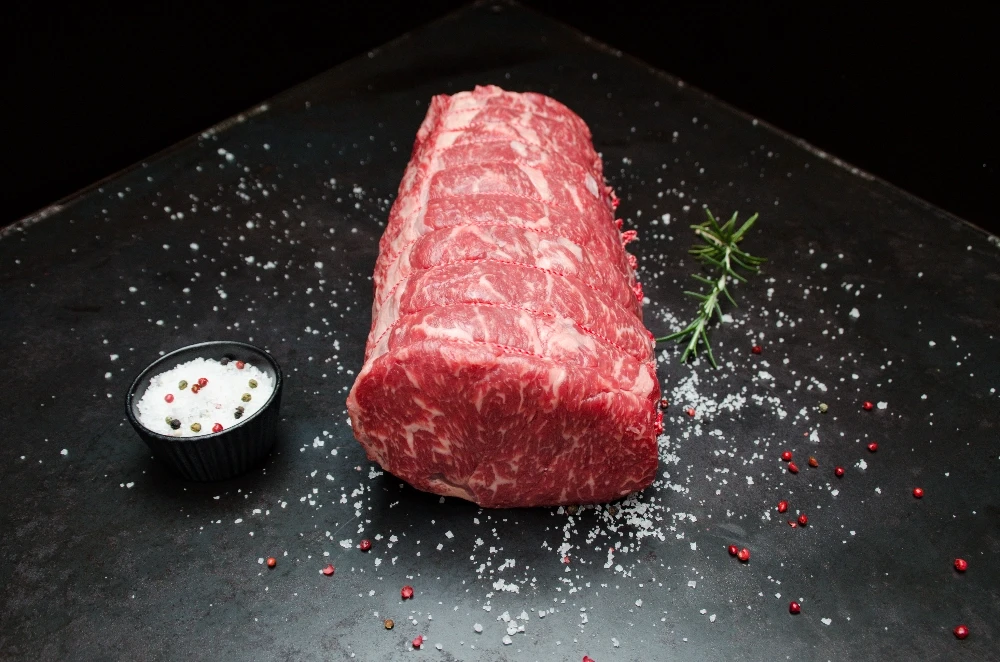 Goveji sirloin brez kosti v kosu