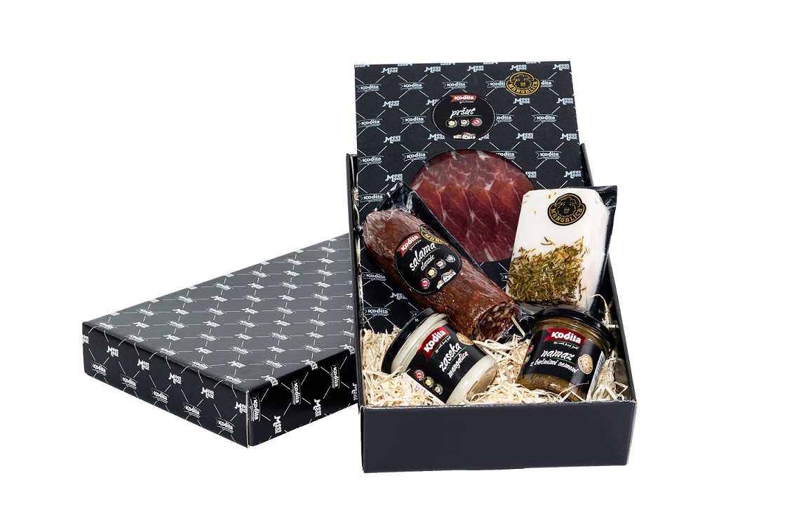 DARILNI PAKET D8