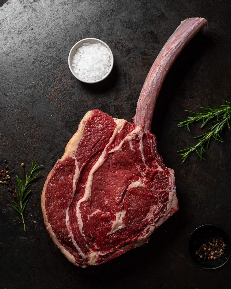 Angus rib eye steak tomahawk s kostjo